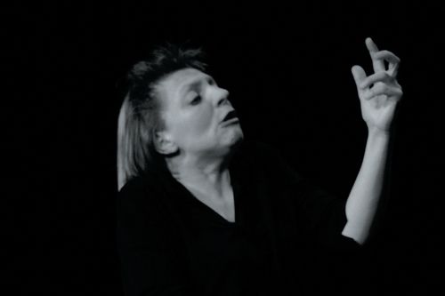 DÉSOLÉE, C’EST MONSTRUEUX