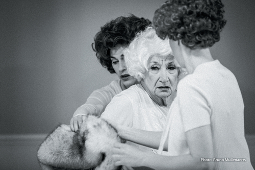 TROIS GRANDES FEMMES